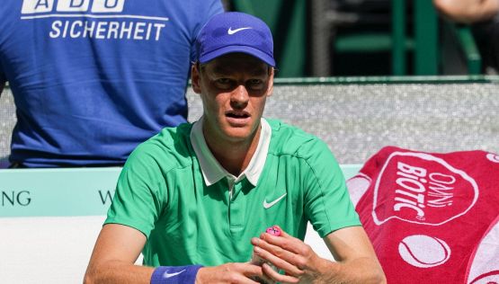 Sinner sconfitto da Sabalenka: la sfida speciale, Cahill e Vagnozzi ne fanno le spese. Lopez, previsione su Jannik e Alcaraz