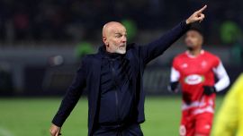 Fiorentina, Pioli comincia con una rivoluzione: Fazzini e la conferma di Gudmundsson. Zaniolo tra Galatasaray e PSV, Bove torna a Roma