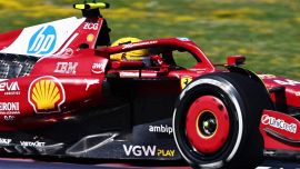 Gp Austria, Hamilton e Adami ci risiamo: scintille in radio. Perchè Lewis non voleva fermarsi, c'entra Leclerc