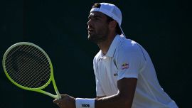 Wimbledon, Berrettini si arrende subito. Atteggiamento svogliato e la frase che gela tutti: “E’ diventata una sofferenza”