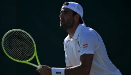 Wimbledon, Berrettini si arrende subito. Atteggiamento svogliato e la frase che gela tutti: “E’ diventata una sofferenza”