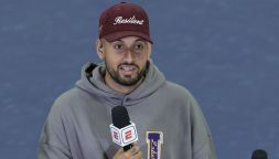 Kyrgios salta Wimbledon anche da commentatore tv: tagliato da ESPN e BBC per l'aggressione alla compagna