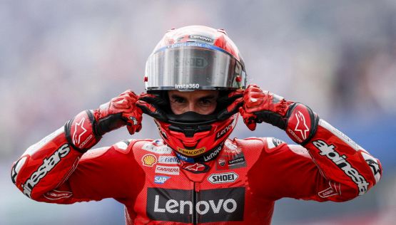 Gp Assen, Marc Marquez tra record Agostini e paura per Alex: “Che rischio”. Solito Bagnaia punge Ducati
