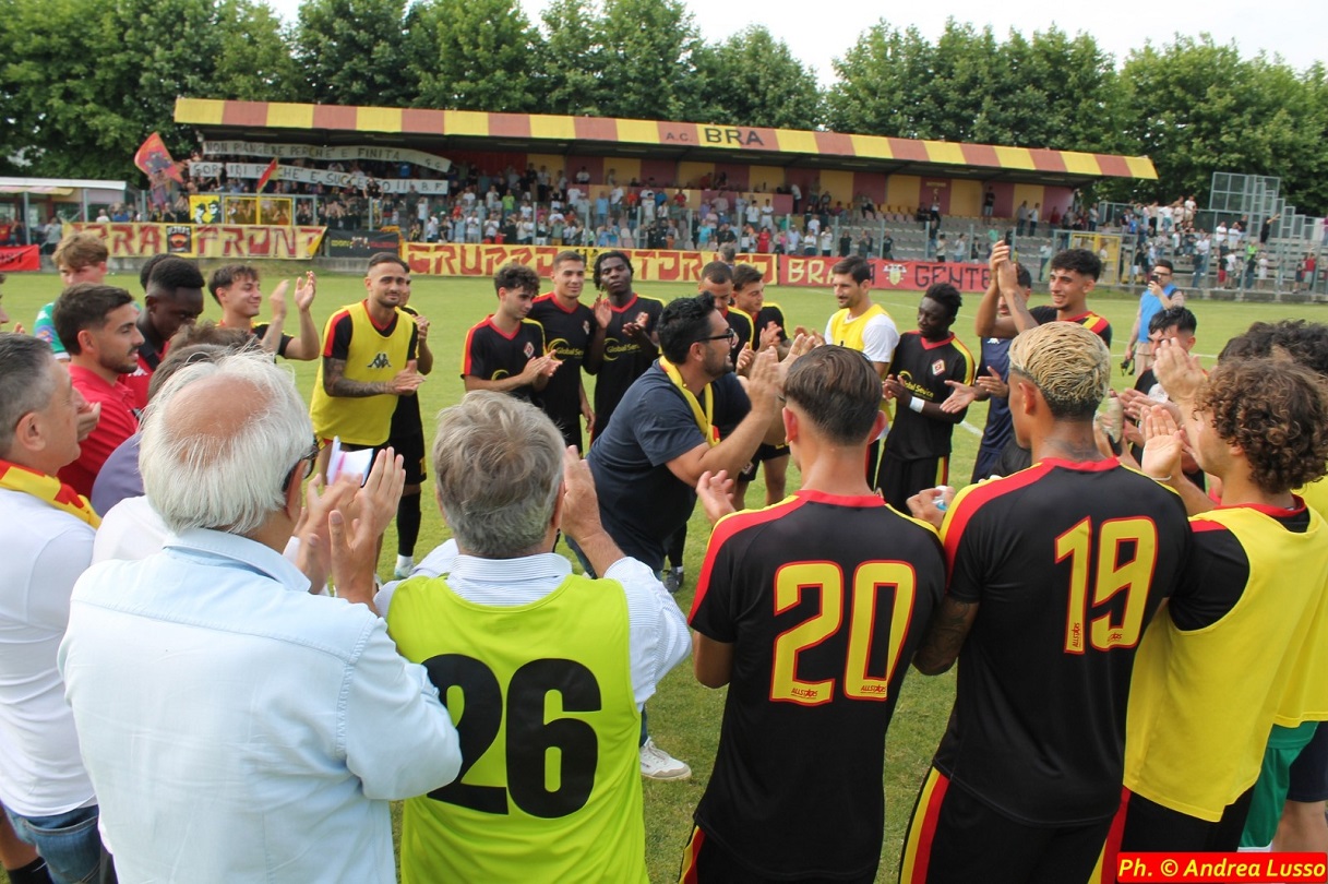 Il tecnico del Bra, Nisticò ringrazia la squadra per la promozione in C