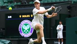 Sinner e il caso Panichi: Bertolucci non si schiera, Medvedev sfotte Jannik, Alcaraz e Djokovic se la ridono