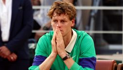 Il tempo della riflessione per Jannik Sinner, il numero 1 ATP che non teme di scoprirsi umano troppo umano