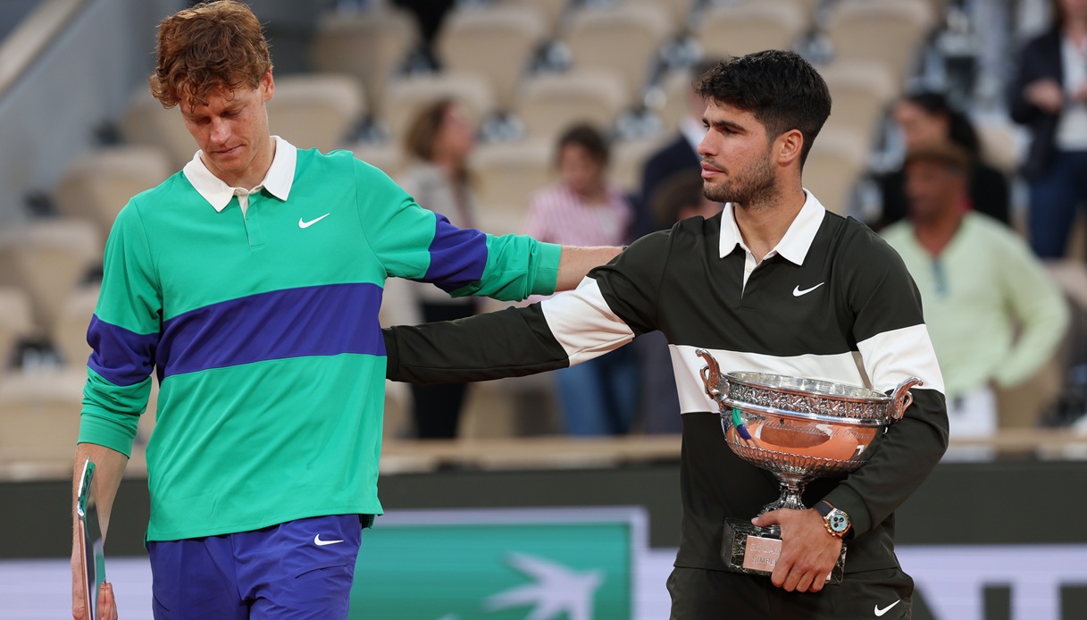 https://wips.plug.it/cips/sport.virgilio.it/cms/2025/06/sinner-alcaraz-5.jpg