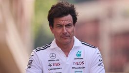 F1 Barcellona, Toto Wolff critica Max Verstappen: "Si è comportato come un tassista a Roma o Napoli". È bufera