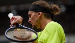 Zverev, paura in campo: costretto a fermare il gioco per un attacco. E Musetti cucina la pasta alle 2 di notte