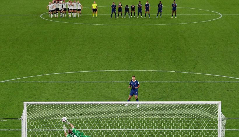 Europei femminili: Germania eroica, incredibile sequenza dei rigori, Francia beffata
