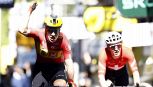 Tour de France, 11a Tappa: Abrahamsen beffa Schmid e van der Poel. Spavento Pogacar: cade ai -4 dall'arrivo, ma rientra