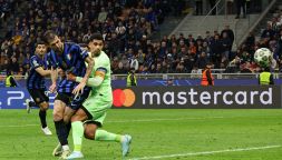 Inter, il Barcellona non dimentica: c'era fallo di Dumfries sul gol di Acerbi. Le accuse di Martin