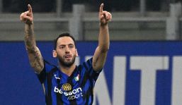 Inter spaccata, c’è l’erede di Calhanoglu ma lo spogliatoio è un inferno