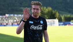 Napoli, figuraccia al debutto con l'Arezzo: Noa Lang sbaglia, tifosi all'attacco e primo rimprovero a De Bruyne