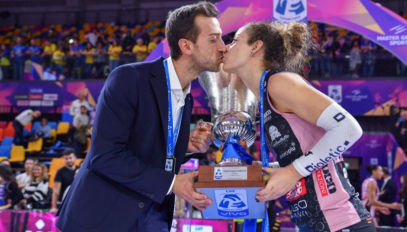 VNL, Italia-Turchia è De Gennaro contro Santarelli: la moglie sfida il marito, potrebbe essere l'ultima volta