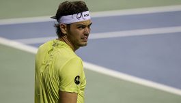 AAA cercasi anti Sinner e Alcaraz disperatamente: anche Fritz stecca a Washington. Medvedev, crisi infinita