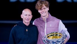 Sinner, con Ferrara tornano i timori (e le accuse) sul doping: Bertolucci fa da scudo a Umberto e si affida a Jannik