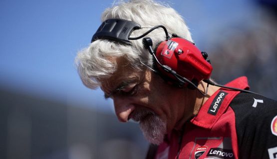 Marquez come Verstappen, la Ducati è solo Marc: Bagnaia e gli altri in crisi. Dall'Igna trema, Aprilia e Ktm vicine