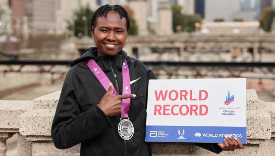Chepngetich indagata per doping: la primatista mondiale della maratona si è autosospesa per aver assunto un diuretico
