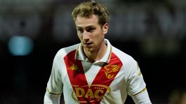 Bari, tragedia per Verreth: muore figlio di un anno, il club lascia il ritiro