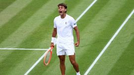 Cobolli da impazzire, Mensik strapazzato e primi ottavi slam: e a Wimbledon domina come Sinner, il dato in comune