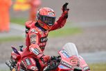 MotoGP Germania: Marquez vince la decima Sprint, Bezzecchi 2° superato all'ultimo giro. Incubo Bagnaia 12°