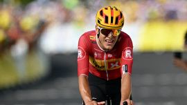 Tour de France, minacce sui social a Johannessen dopo la caduta di Pogacar: “Sono terrorizzato”. Interviene Tadej