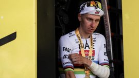 Pogacar cannibale in pista e cuore d’oro fuori, la bella dedica a Privitera dopo la vittoria: “Pensavo a lui”