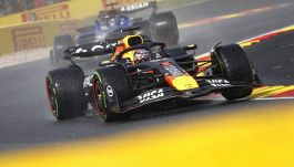 Gp Belgio, Verstappen polemico per la bandiera rossa: "Decisione sciocca". Pirelli, Mario Isola: "Mai più full wet"