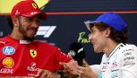 F1 Spa, Hamilton detta il decalogo 2026 alla Ferrari. Siparietto con Antonelli: 'Ti dico come trattare con Toto Wolff'