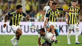 Fenerbahce-Lazio, moviola: arbitro sotto accusa, a Istanbul finisce sempre così