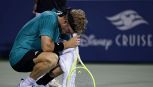 Washington, Davidovich Fokina come Sinner: spreca tre matchpoint e scoppia in lacrime. De Minaur rompe il cerimoniale