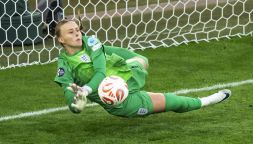 Europei femminili, Hampton, portiere eroe ai rigori affetta da strabismo: struggente dedica al nonno
