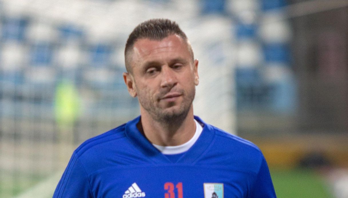 https://wips.plug.it/cips/sport.virgilio.it/cms/2025/07/inter-cassano-continua-l-attacco-a-simone-inzaghi-e-non-risparmia-lautaro.jpeg