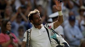 Il viaggio di Fabio Fognini, 'minacce' a Pennetta e l’onore non scontato di Sinner. C'è caos e c'è poesia