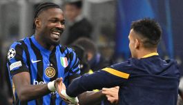 Faida Inter, tutti contro Lautaro: Thuram e Arnautovic si schierano con Calhanoglu. E spunta pure il like della moglie di Inzaghi