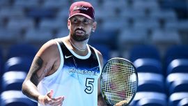 Kyrgios re delle zizzanie, ma questa volta Sinner si salva: l’insinuazione sul triangolo tra Alcaraz, Raducanu e Draper