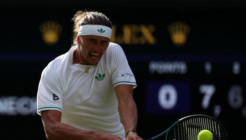 Wimbledon, anche Zverev saluta al primo turno: Rinderknech infierisce nella crisi del tedesco. Strada spianata per Alcaraz
