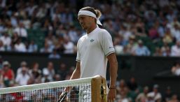 Zverev, la dolorosa ammissione dopo il ko: “Mi sento solo e demotivato”. Dopo Berrettini e Tsitsipas suona l’allarme