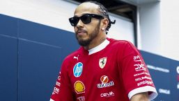 Silverstone, Hamilton a muso duro sul metodo di lavoro Ferrari: così non va. E annuncia: "Mi trasferisco in Italia"