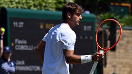 Wimbledon, Cobolli trasforma Londra in Roma e travolge Jones: Flavio eredita il posto di Musetti e Berrettini