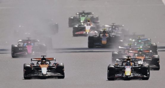 F1, classifica piloti e costruttori dopo Silverstone: Norris in scia a Piastri, Hamilton avvicina Leclerc. Ferrari doppiata