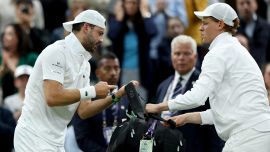Sinner, il match con Shelton in bilico: ecco quando scioglierà i dubbi. La previsione di Roddick, US Open a rischio per Dimitrov