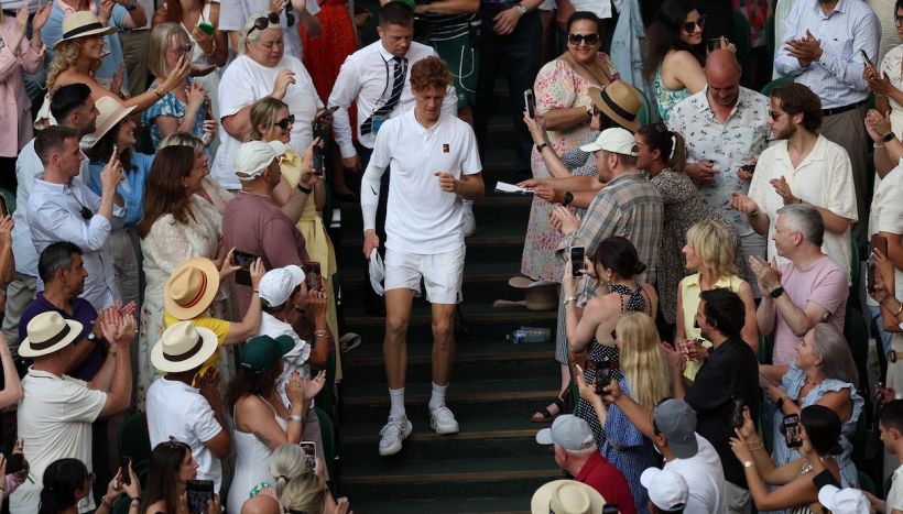 Sinner, Londra non è Parigi: il tifo educato e silenzioso di Wimbledon fa ancora più rumore dopo il Roland Garros