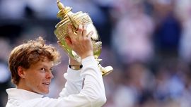 Sinner dopo Wimbledon “annega” il caso doping e la delusione di Parigi nello champagne: “Abbiamo bevuto tanto”