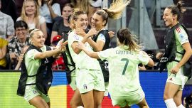 Europei femminili, l'Italia che piace e vince: vola in semifinale e fa impazzire il web