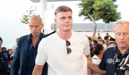 Roma, Ferguson si presenta con quattro gol in amichevole: per i tifosi è già meglio di Dovbyk