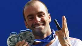 Paltrinieri, una doppia operazione con vista su Los Angeles 2028: via le viti al gomito e ridotta la frattura al dito