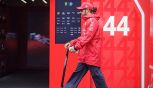 F1, disastro Hamilton nelle qualifiche Sprint: 'Prima volta che mi capita in carriera'. Leclerc: 'Divario enorme'