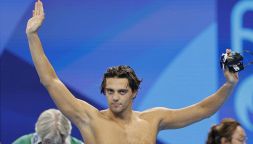 Mondiali, Pellegrini dimentica Ceccon e festeggia Martinenghi: ma Thomas il pensieroso ha un solo tarlo in testa